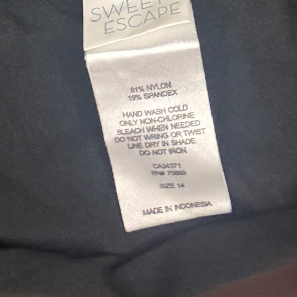 Academy Sweet Escape Swimsuit brown bottoms - Picture 3 of 3